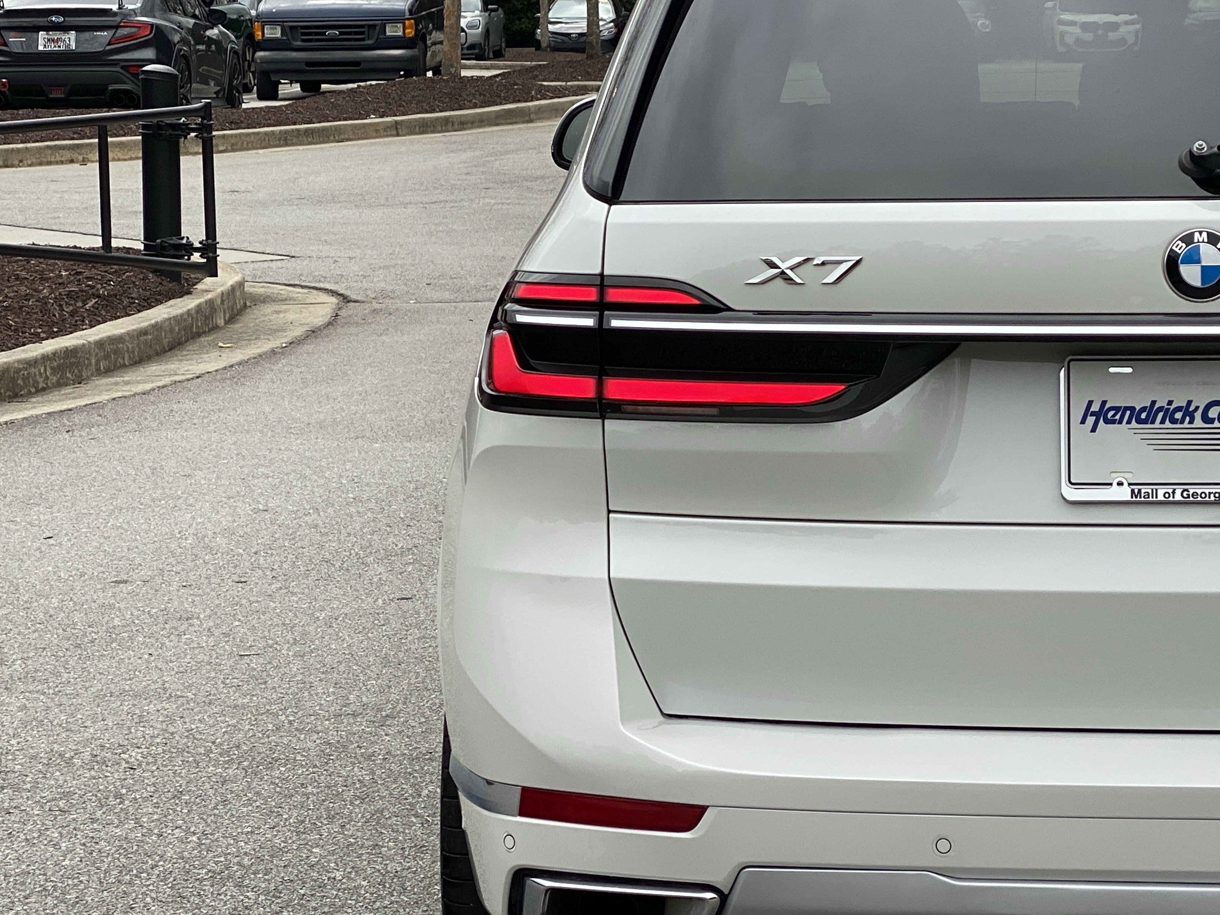 Used 2024 BMW X7 xDrive40i w/ Premium Package image 22