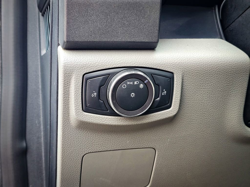 Used 2019 Ford F350 XL w/ Power Equipment Group image 19