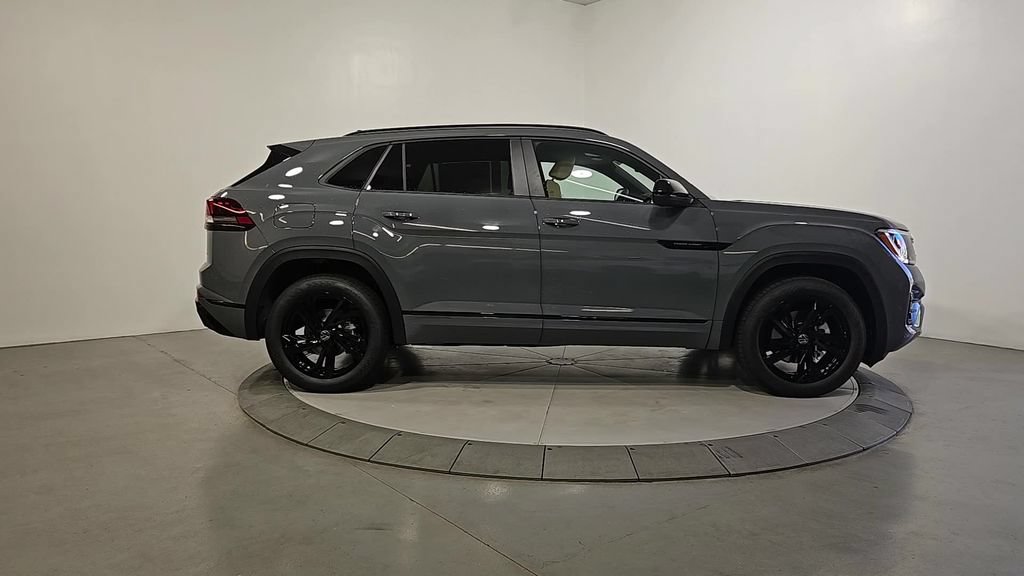 New 2026 Volkswagen Atlas Cross Sport SEL R-Line AWD/4WD image 6