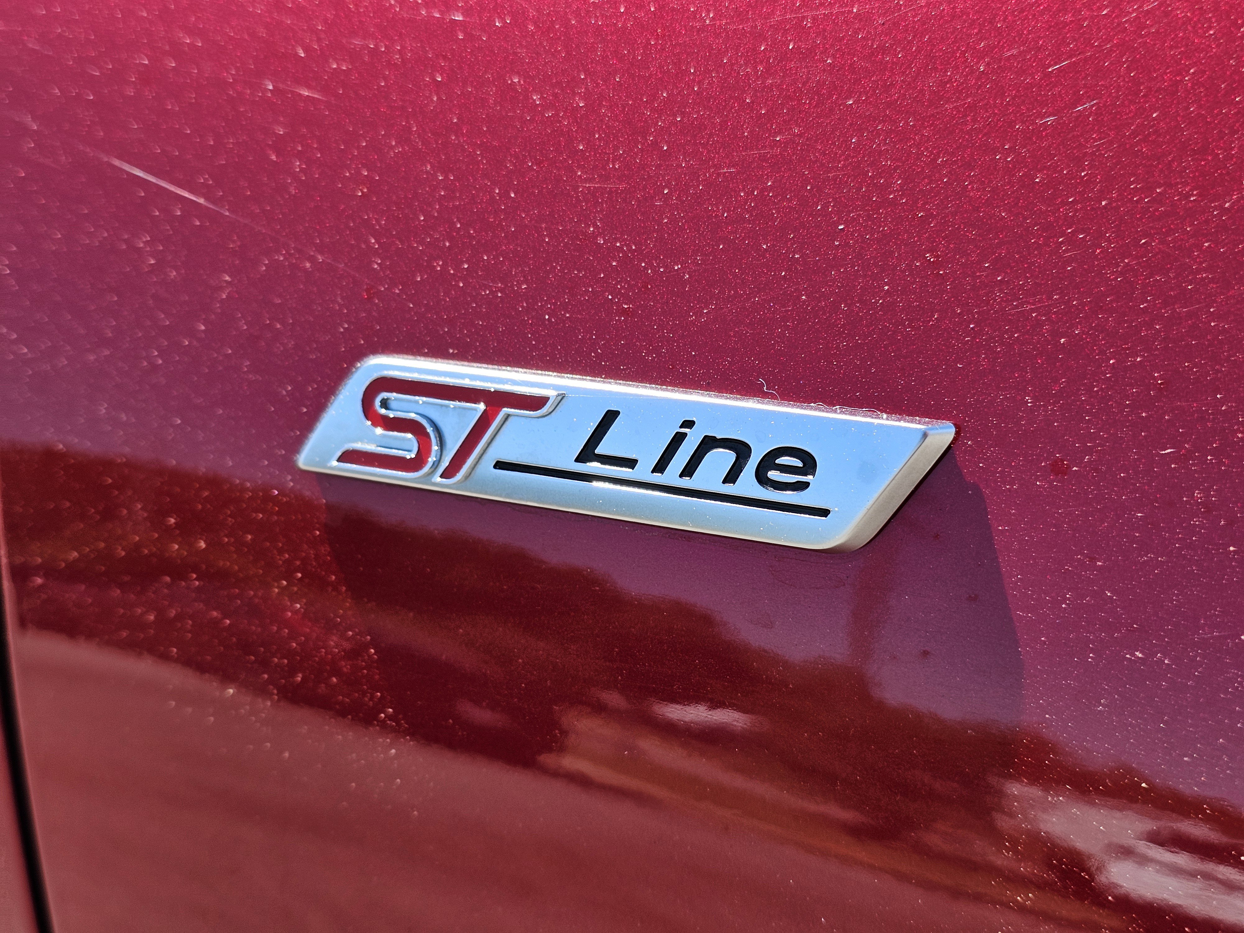 Used 2025 Ford Escape ST-Line w/ Tech Pack #1 FWD image 7
