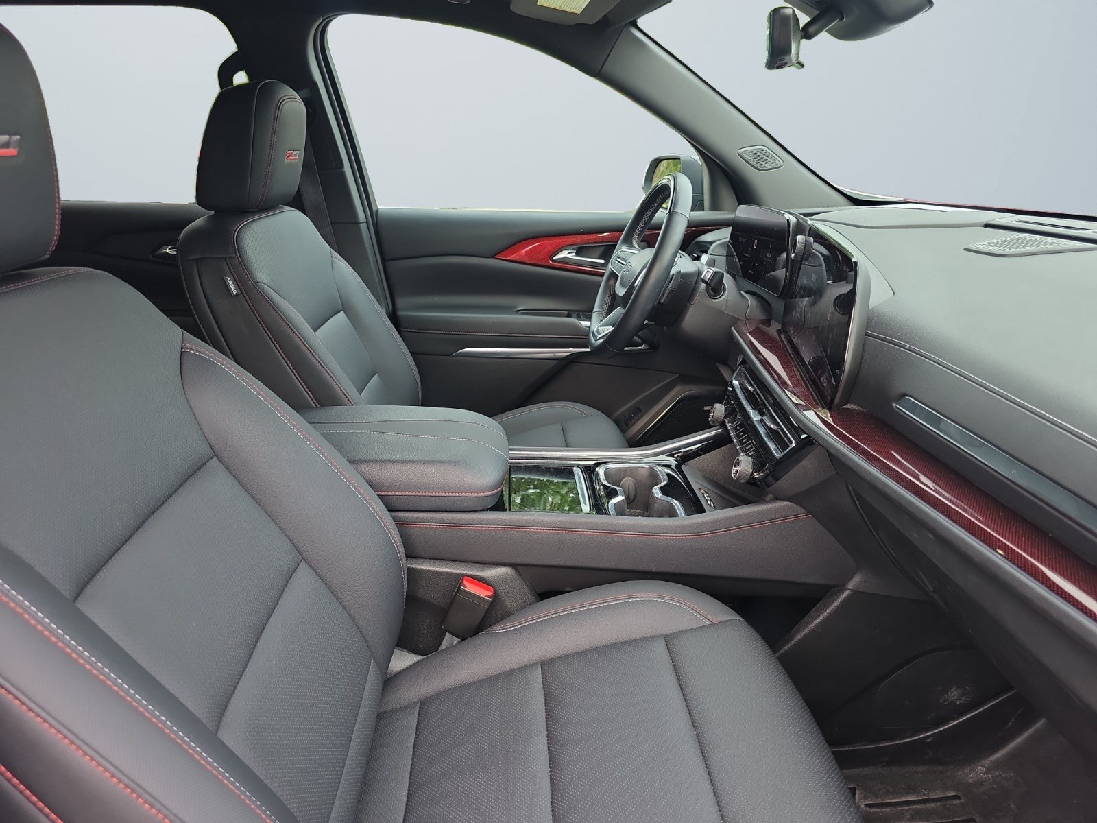 Used 2025 Chevrolet Traverse Z71 w/ Enhanced Driving Package AWD/4WD image 18