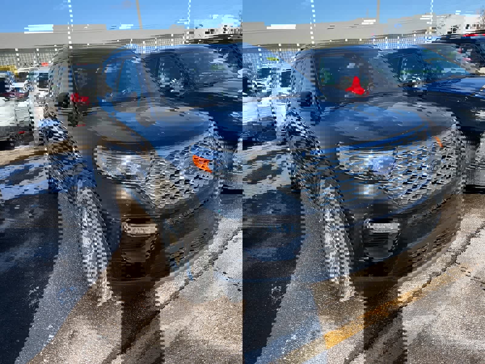 Used 2020 Ford Explorer Platinum w/ Premium Technology Package image 19