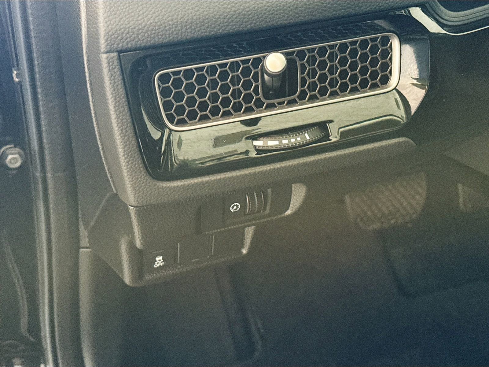 Used 2023 Honda Civic LX image 7