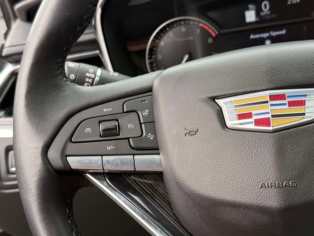 Used 2025 Cadillac XT6 Premium Luxury image 34