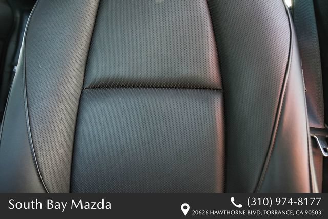 Certified 2025 MAZDA MAZDA3 Hatchback w/ Appearance Package AWD/4WD image 25