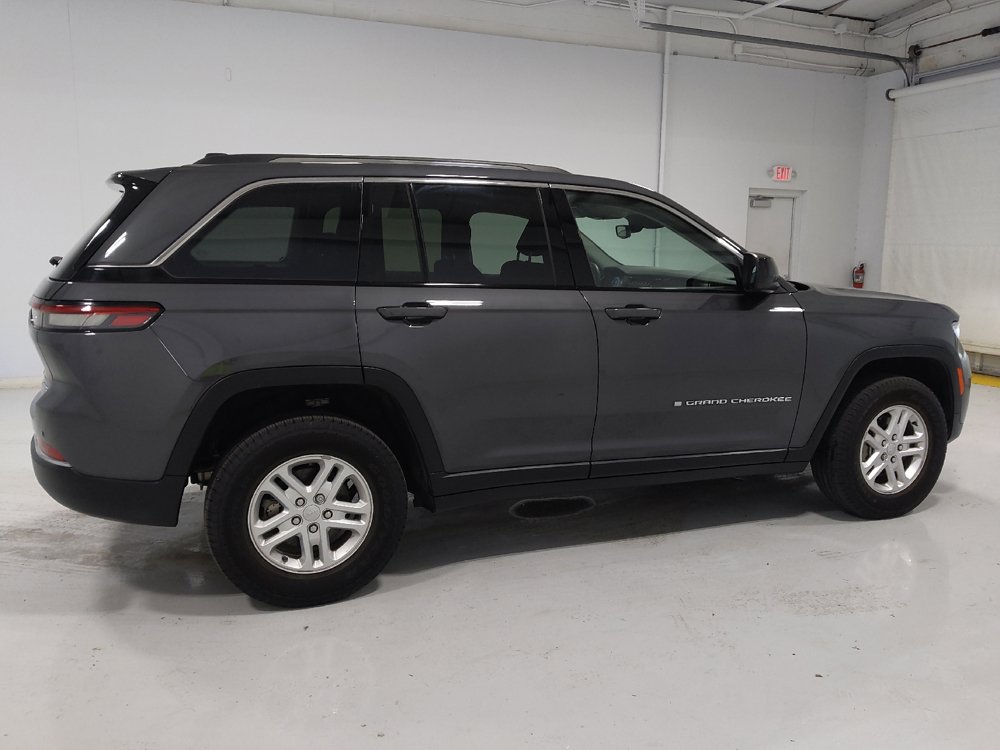 Used 2022 Jeep Grand Cherokee Laredo w/ Luxury Tech Group I AWD/4WD image 10