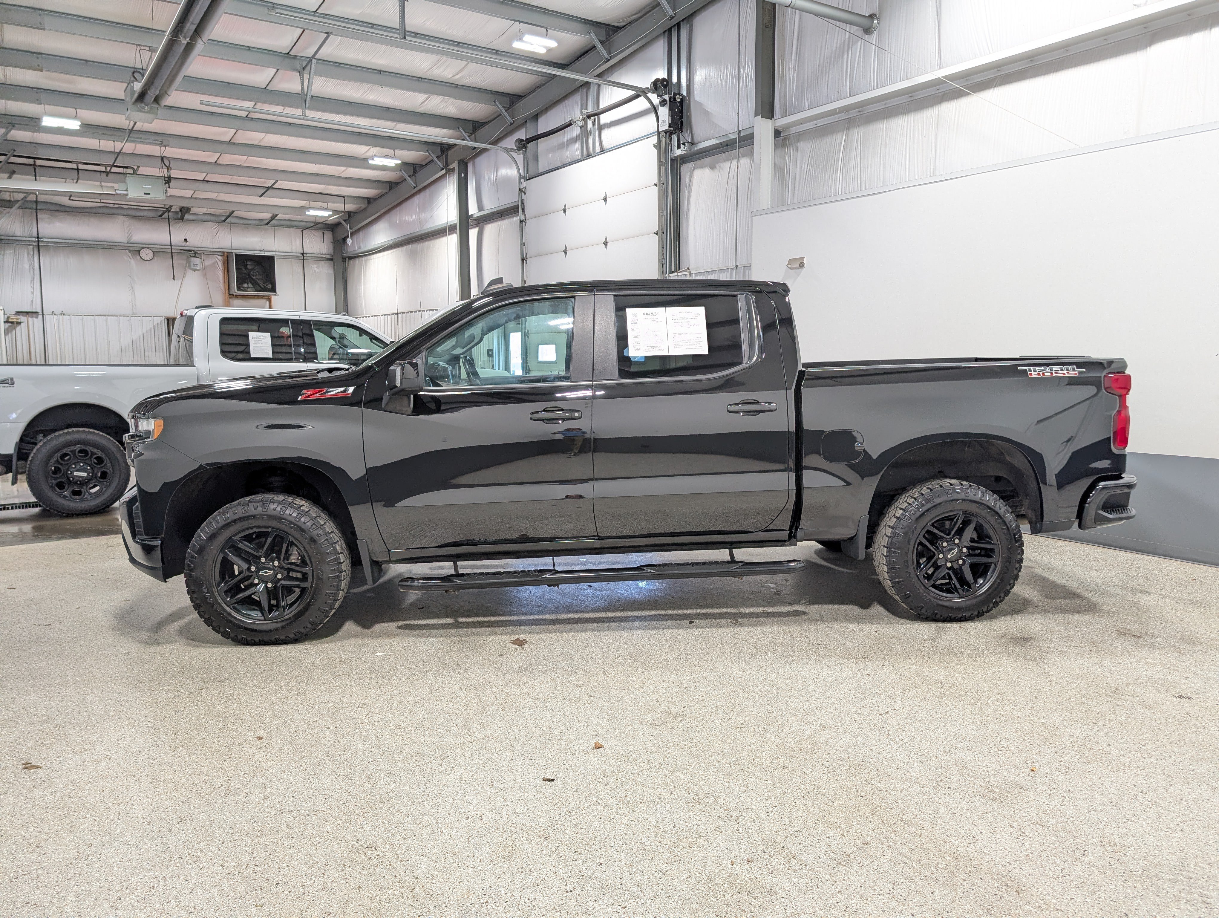 Used 2022 Chevrolet Silverado 1500 LT Trail Boss w/ Safety Package AWD/4WD image 6