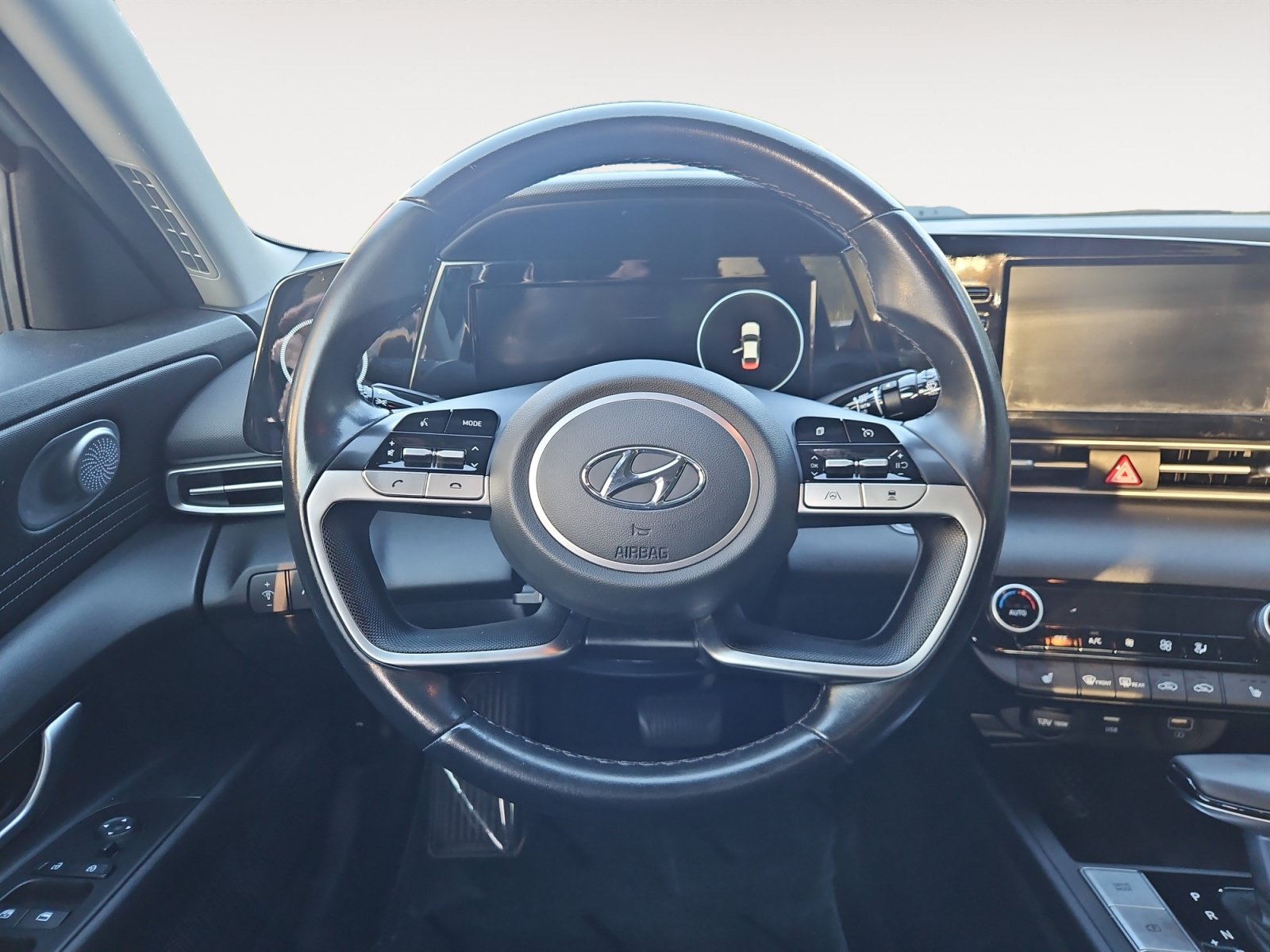 Used 2021 Hyundai Elantra SEL w/ Convenience Package FWD image 12