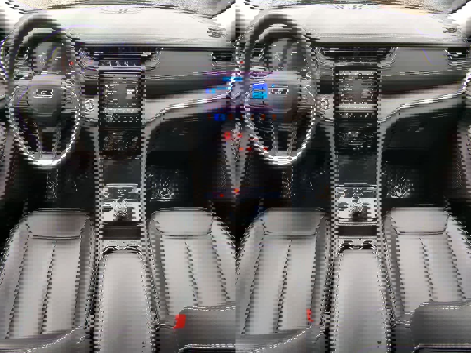 Certified 2024 Jeep Grand Cherokee Limited w/ Black Appearance Package image 15