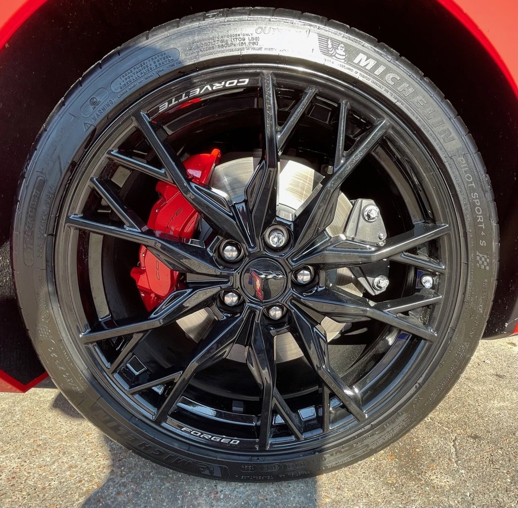 Used 2024 Chevrolet Corvette Stingray Convertible w/ Z51 Performance Package image 16