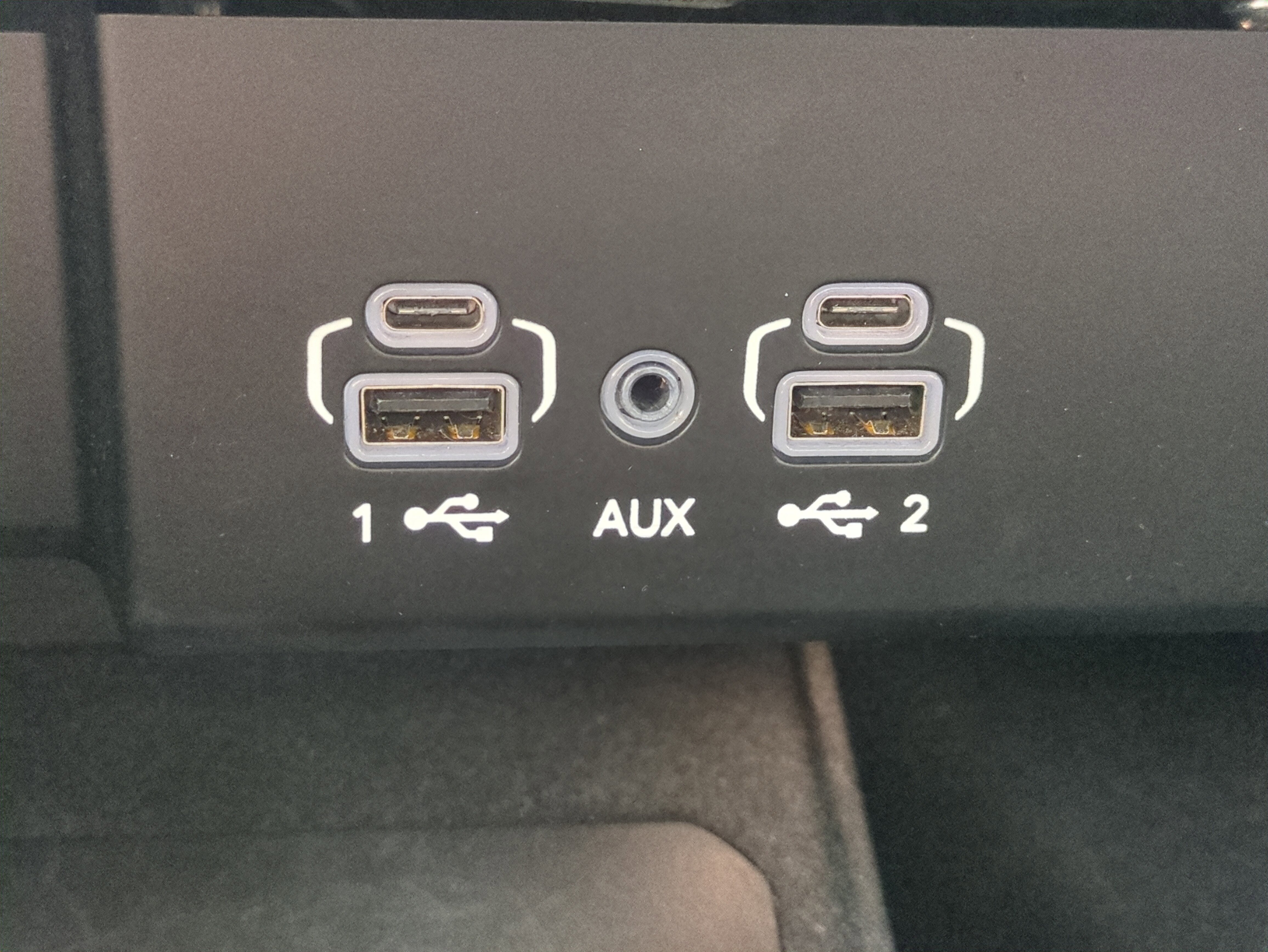 Certified 2024 Jeep Wagoneer L Series II w/ Flexible Seating Group image 24