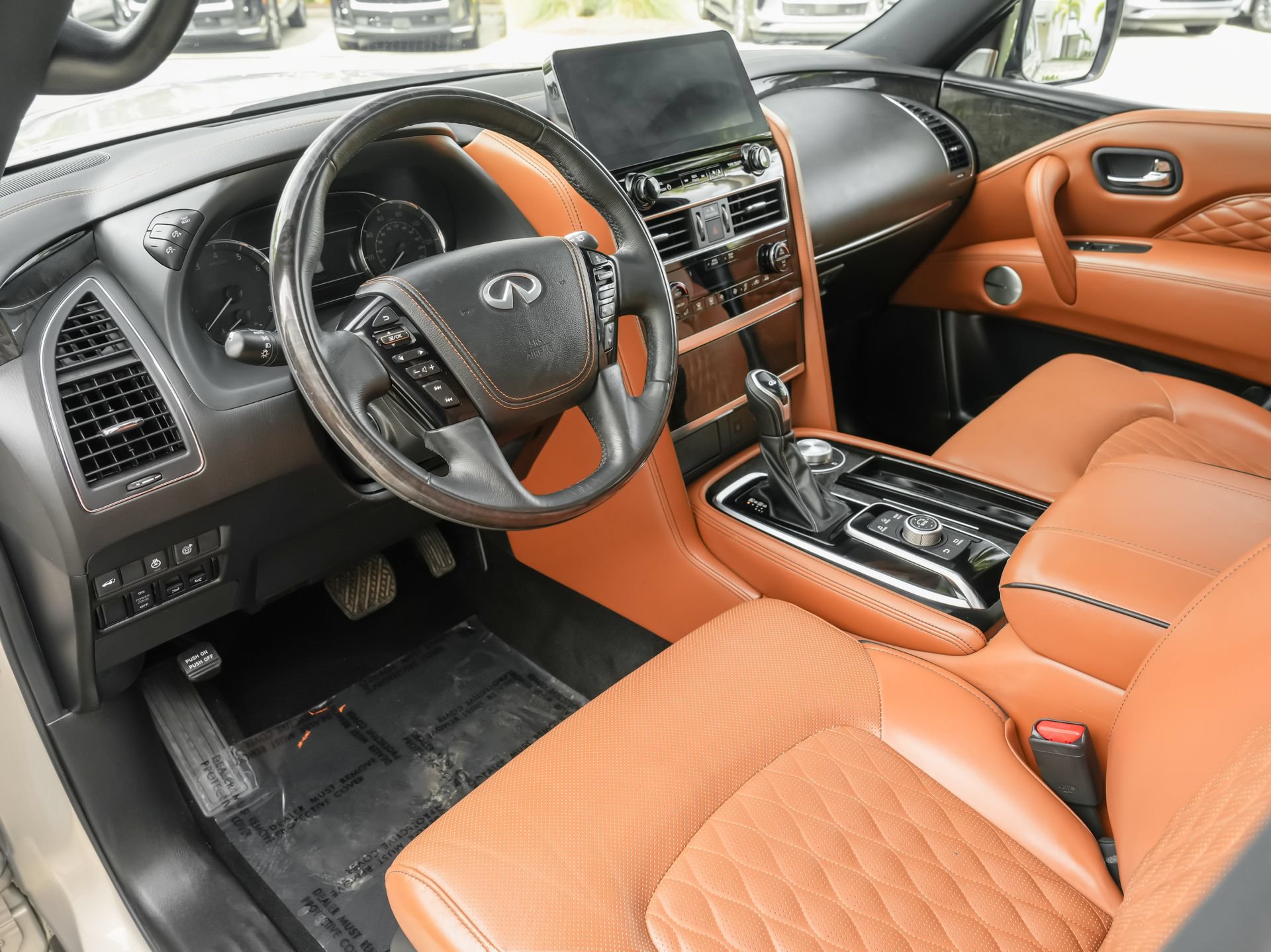 Used 2023 INFINITI QX80 Sensory w/ Cargo Package AWD/4WD image 17