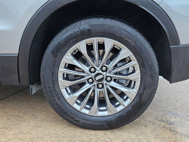 Used 2025 Cadillac XT4 Premium Luxury FWD image 23