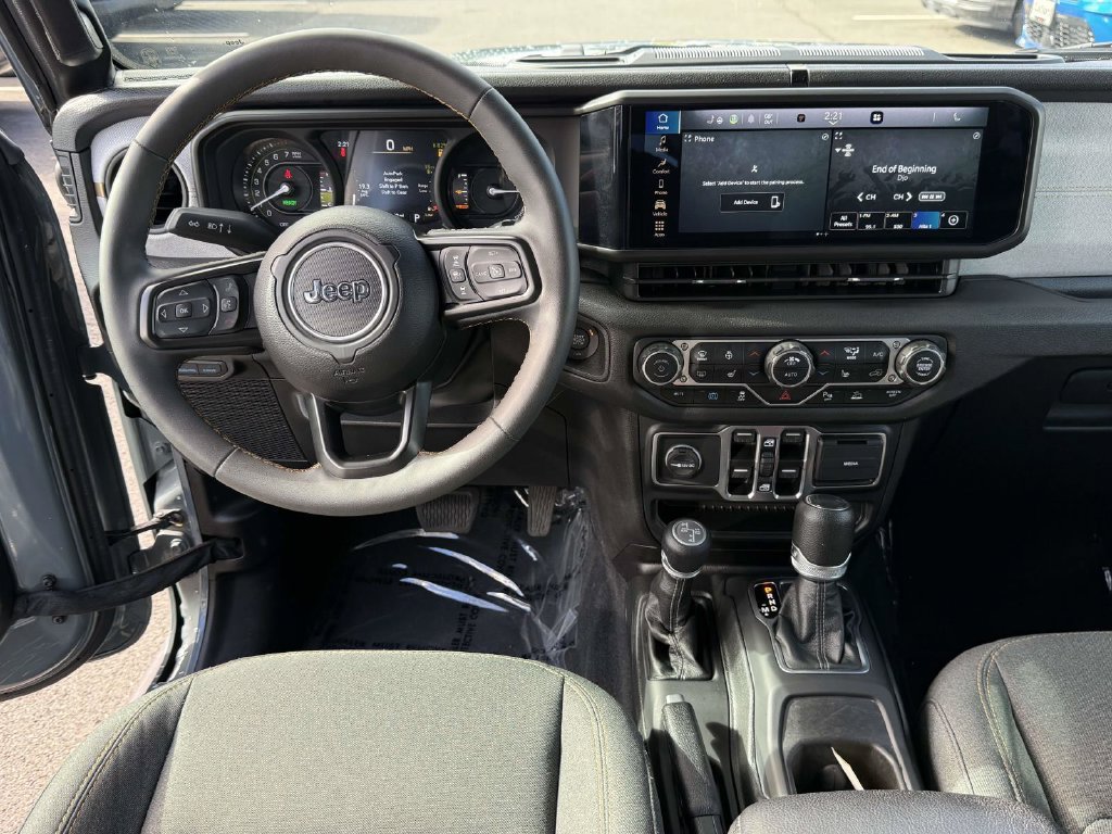 Used 2024 Jeep Wrangler Unlimited AWD/4WD image 16