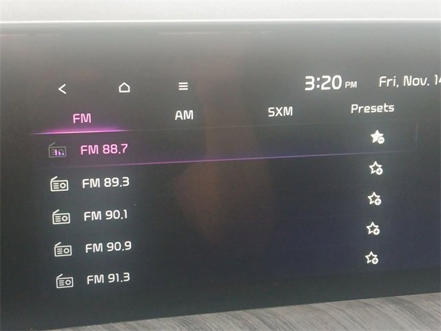 Used 2023 Kia Telluride EX w/ EX Captain's Chair Package image 16