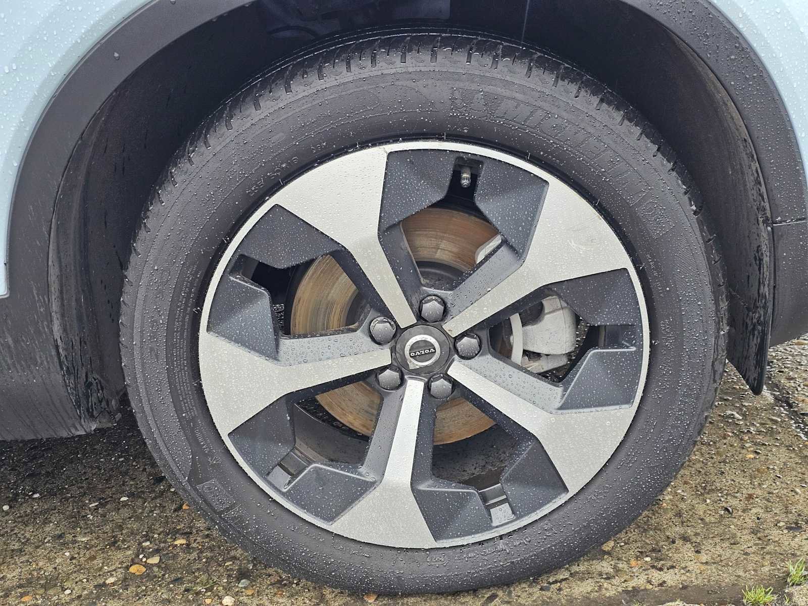 Certified 2025 Volvo XC40 B5 Core w/ Protection Package Premier image 9