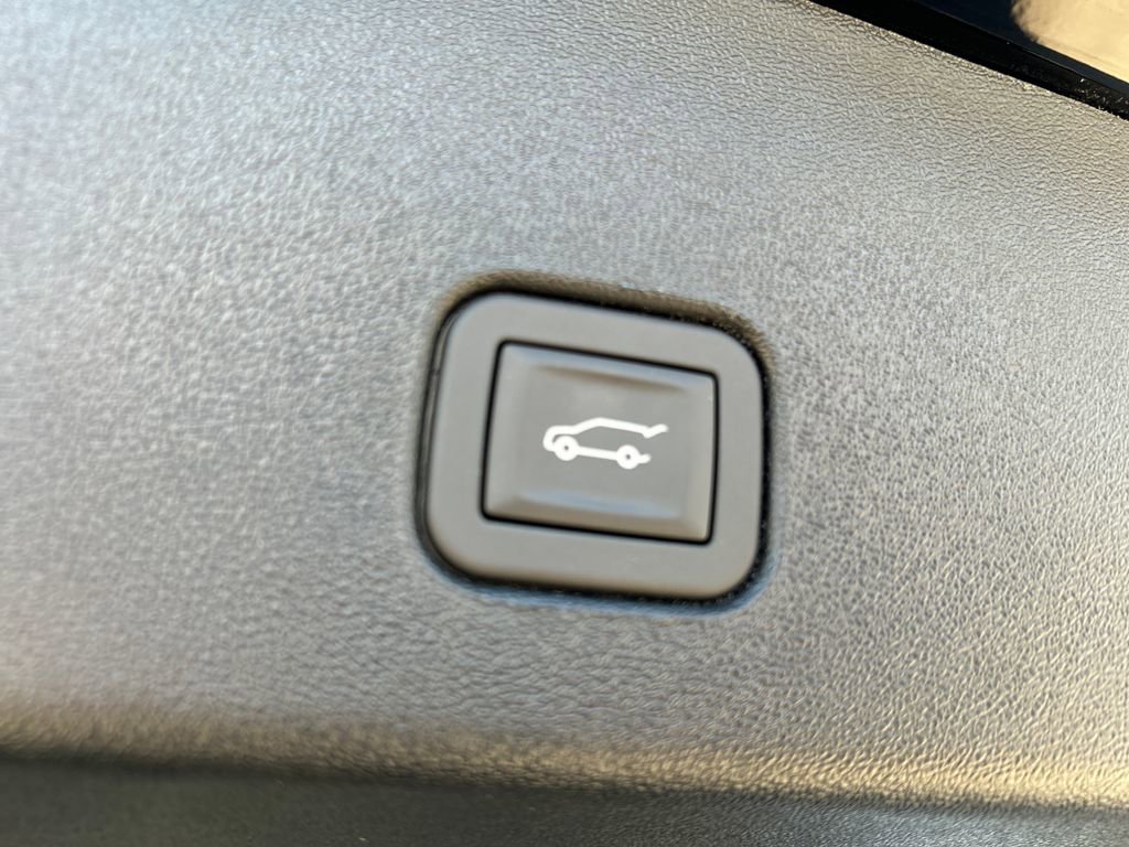 New 2026 Cadillac Optiq Sport 2 image 44