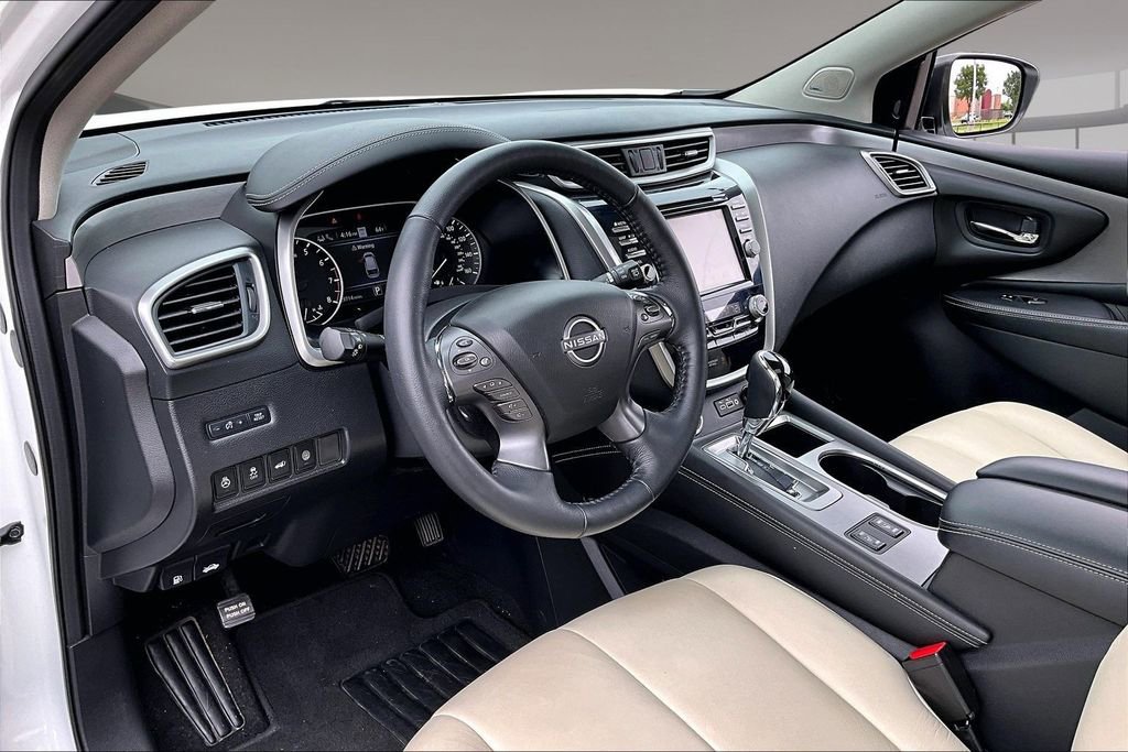 Used 2023 Nissan Murano SL w/ SL Moonroof Package FWD image 13