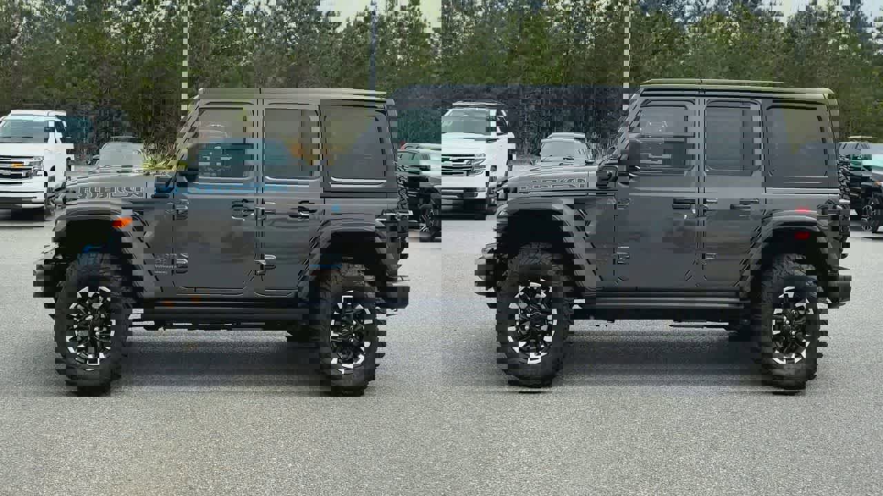 Used 2025 Jeep Wrangler Unlimited Rubicon 4xe w/ Convenience Group image 5