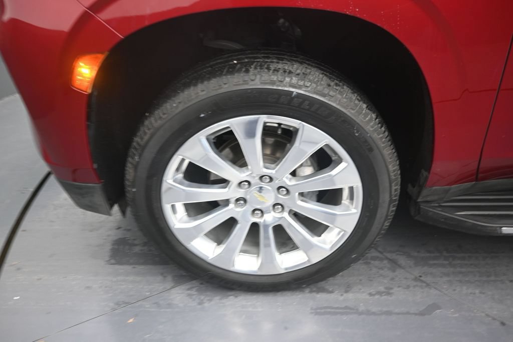 Used 2021 Chevrolet Tahoe Premier w/ Premium Package RWD image 9