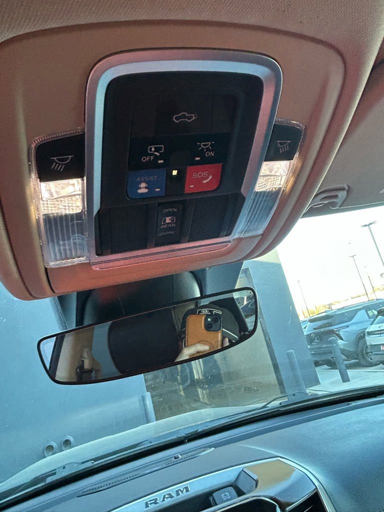 Used 2021 RAM 1500 Laramie image 9