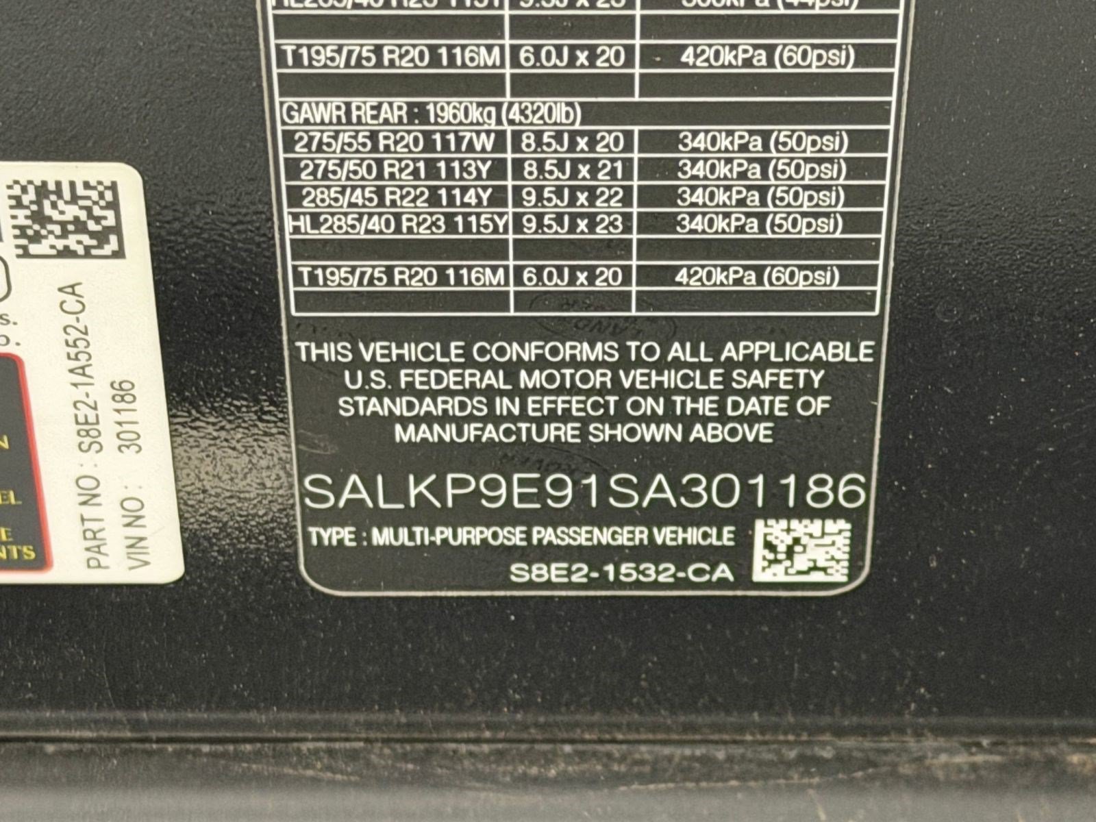 Used 2025 Land Rover Range Rover SE AWD/4WD image 19