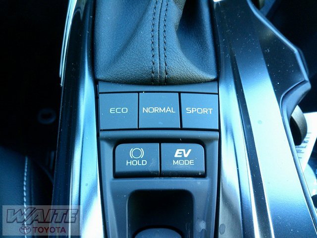 New 2025 Toyota Camry SE image 19