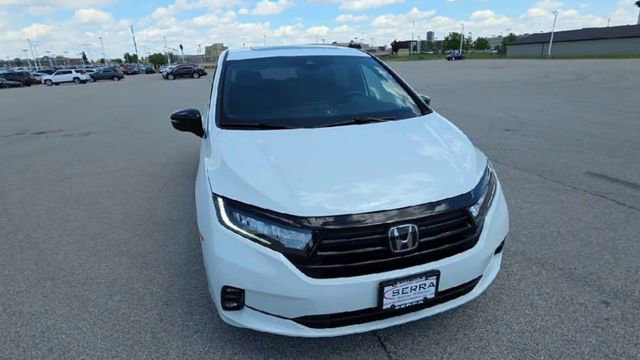 Used 2023 Honda Odyssey Sport image 4