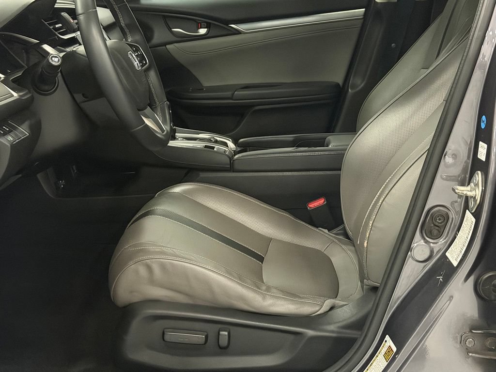 Used 2016 Honda Civic Touring image 12