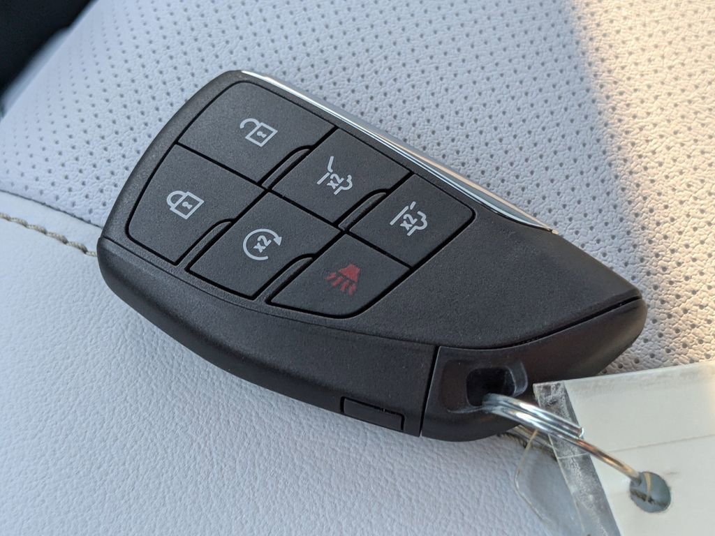 New 2025 Chevrolet Suburban Premier image 35