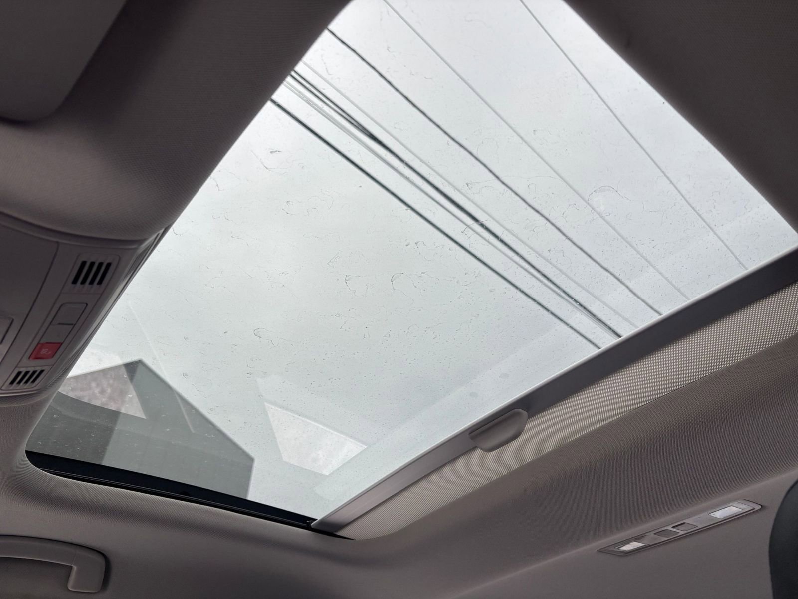 Used 2025 Volkswagen Jetta SE image 22