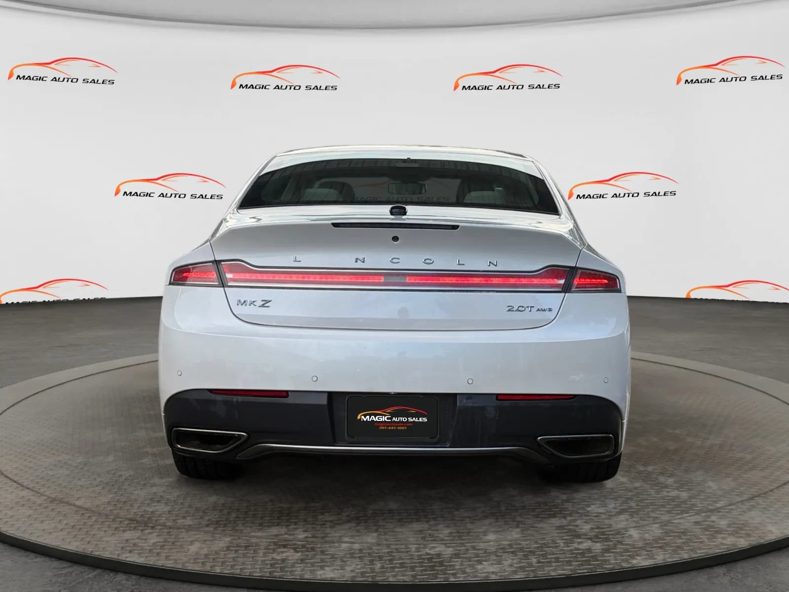 Used 2018 Lincoln MKZ Reserve w/ Magnetic Appearance Package AWD/4WD image 9