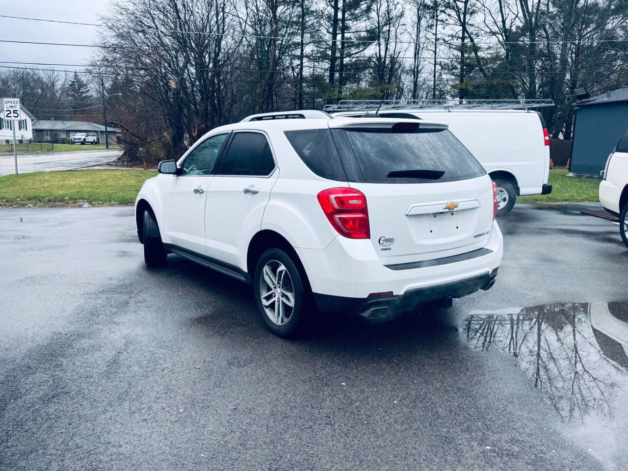 Used 2016 Chevrolet Equinox LTZ w/ Enhanced Convenience Package image 7
