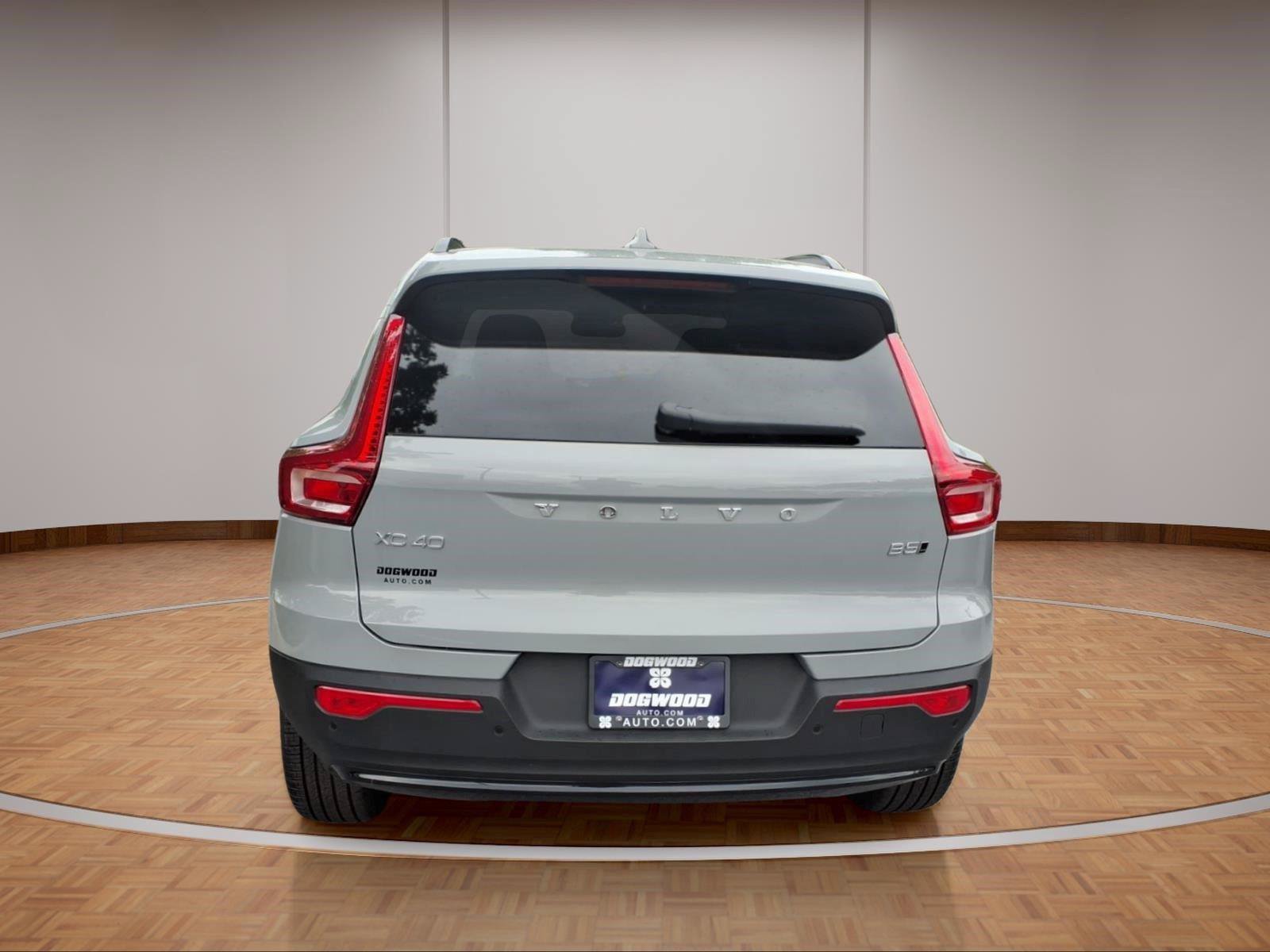 New 2026 Volvo XC40 B5 Plus w/ Climate Package AWD/4WD image 5