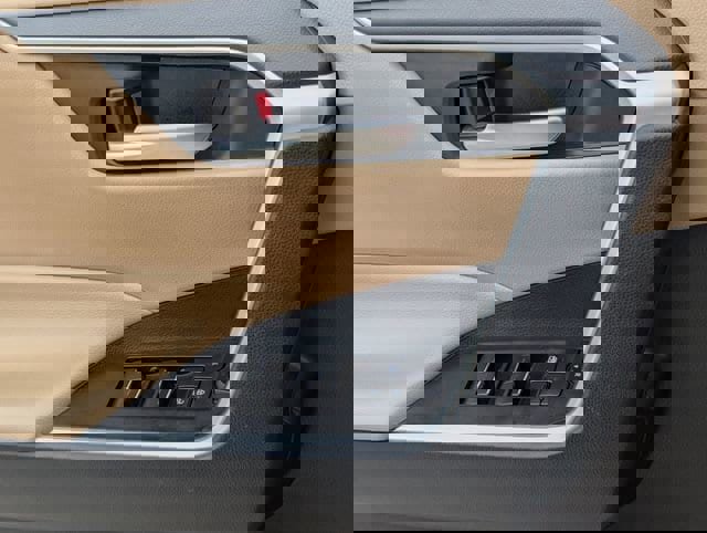 Used 2025 Toyota RAV4 XLE Premium image 25