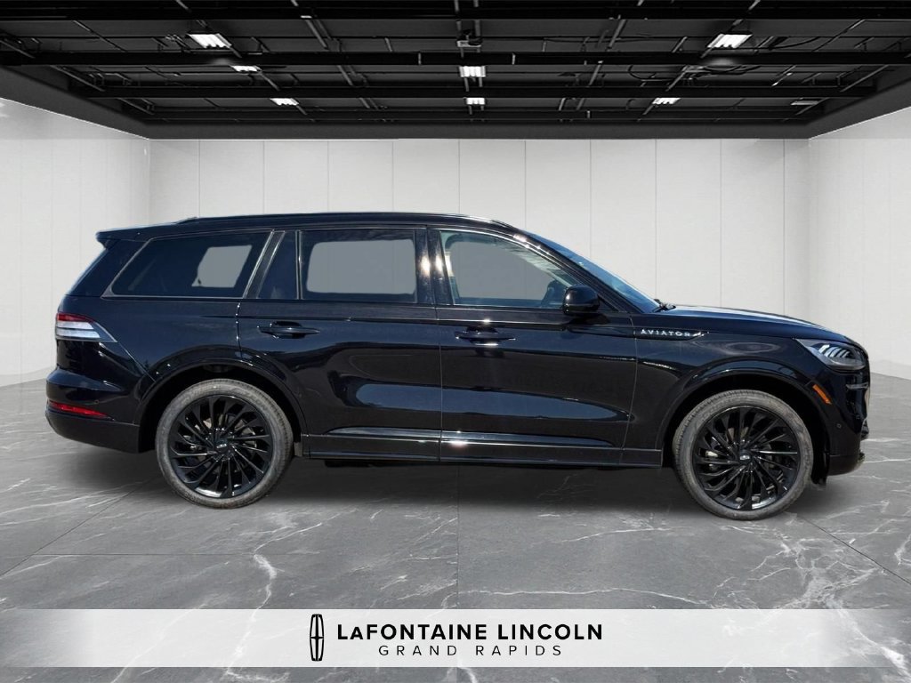 Certified 2023 Lincoln Aviator Reserve w/ Equipment Group 201A AWD/4WD image 6