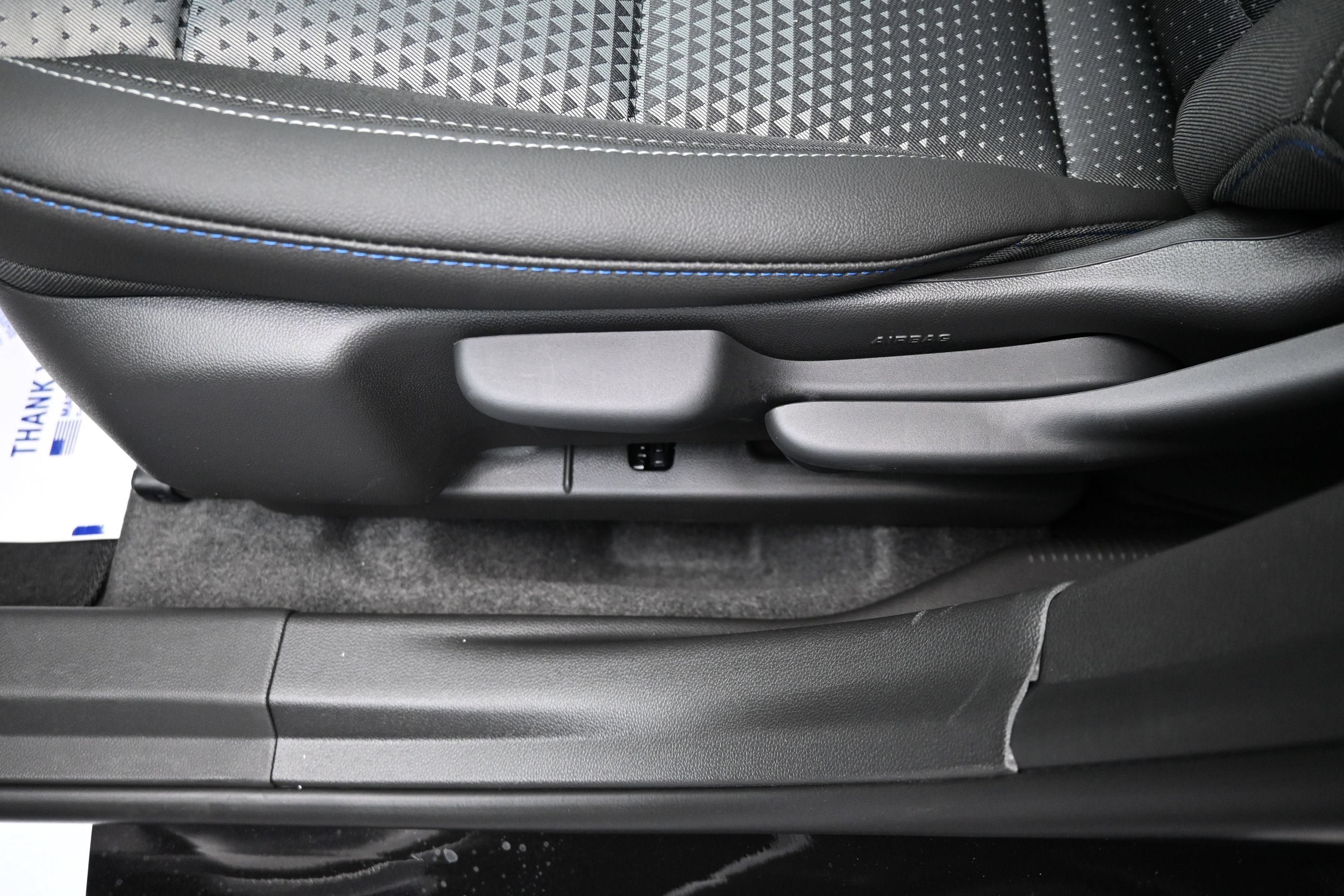 New 2026 Chevrolet Trax LT w/ Sunroof Package FWD image 11
