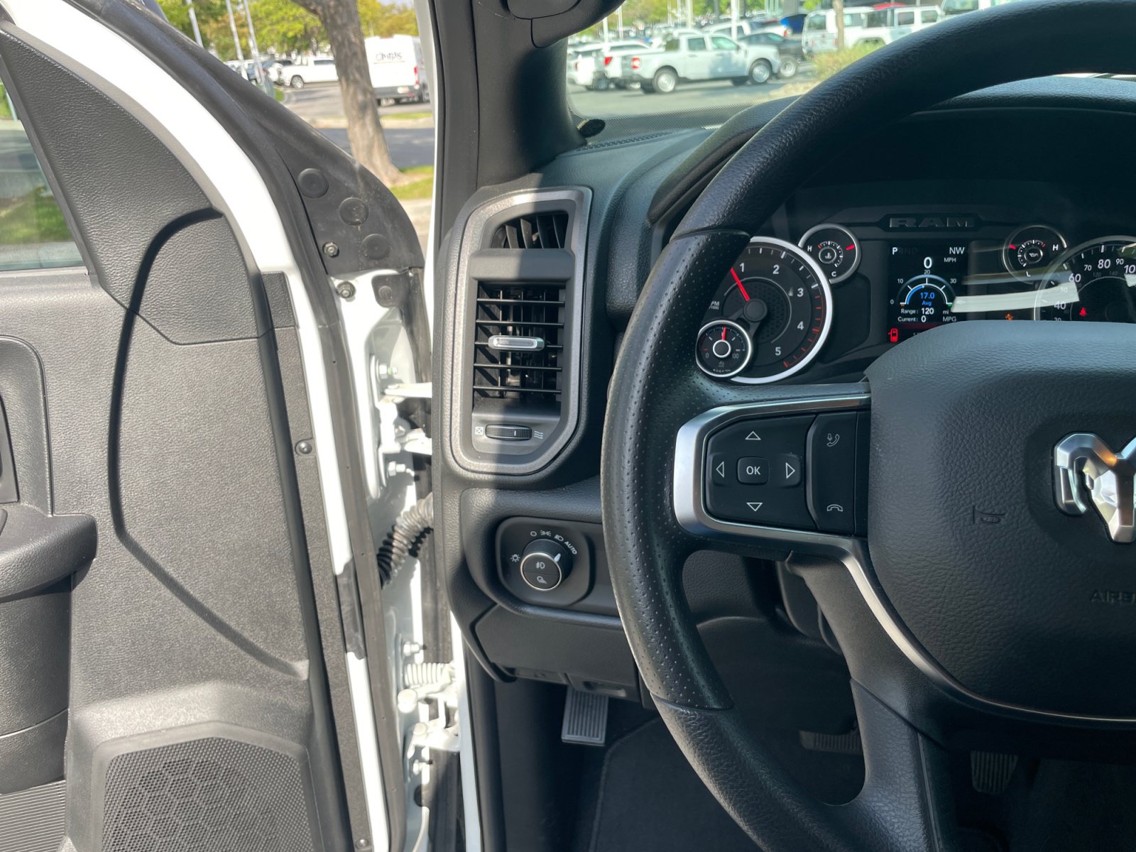 New 2026 RAM 2500 Tradesman AWD/4WD image 15