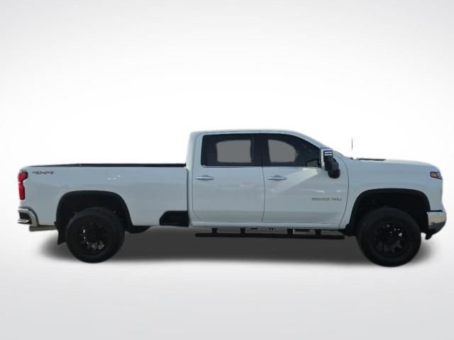 Used 2024 Chevrolet Silverado 2500 LTZ image 4