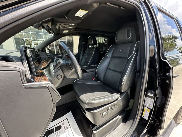 Certified 2022 Cadillac Escalade Premium Luxury RWD image 19