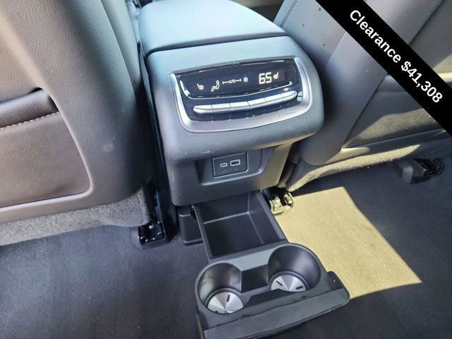 Used 2025 Cadillac XT6 Premium Luxury image 25