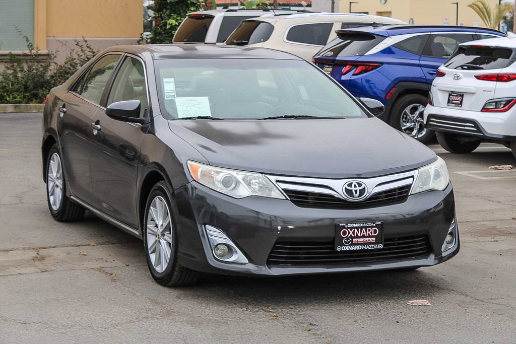 Used 2012 Toyota Camry XLE w/ Leather Pkg image 3
