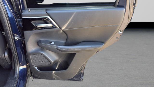 Used 2022 Mitsubishi Outlander SE image 26