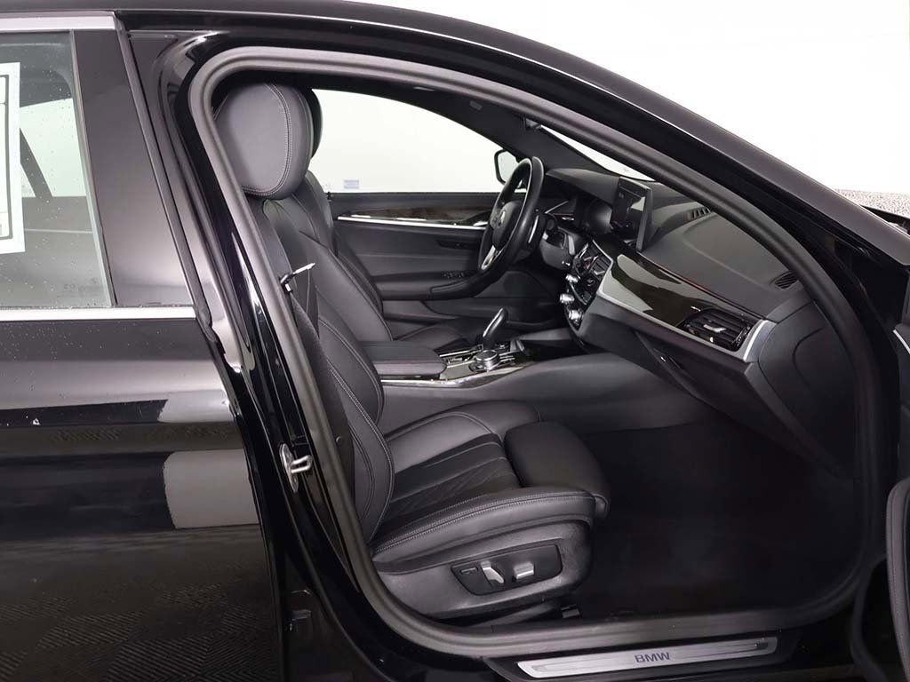 Used 2023 BMW 530i xDrive w/ Convenience Package image 30