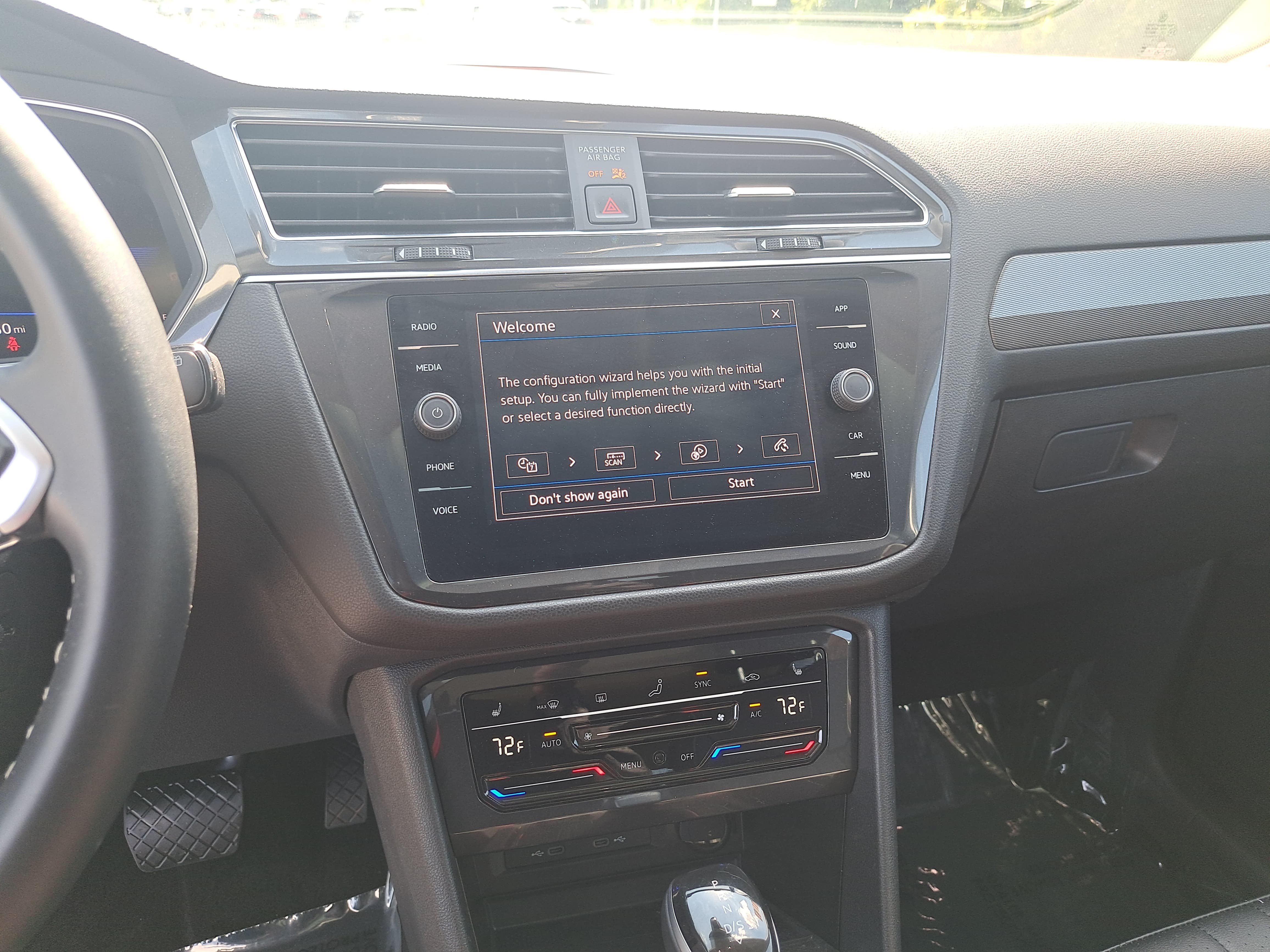 Certified 2023 Volkswagen Tiguan SE w/ Panoramic Sunroof Package AWD/4WD image 22