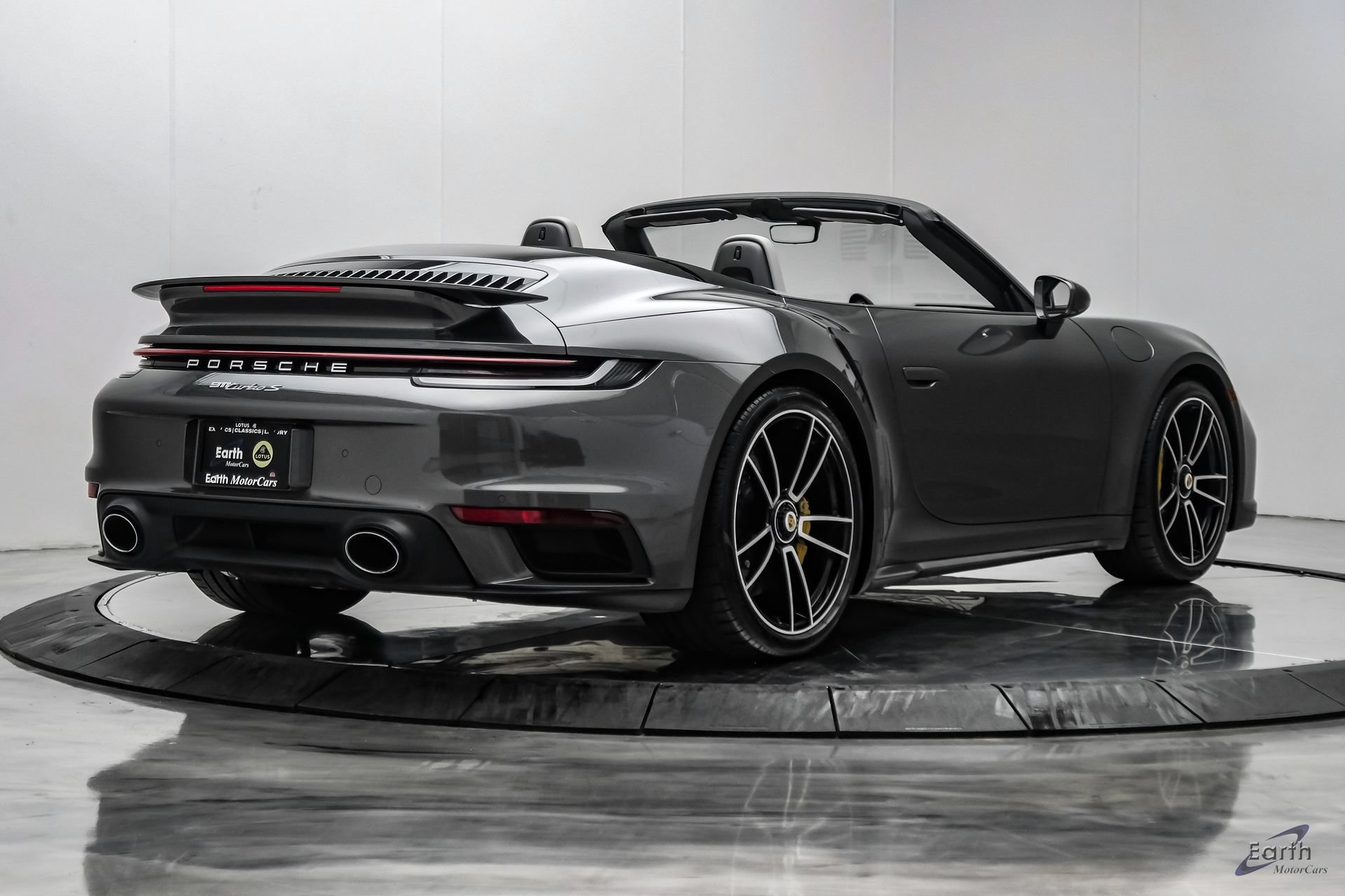 Used 2024 Porsche 911 Turbo S AWD/4WD image 21