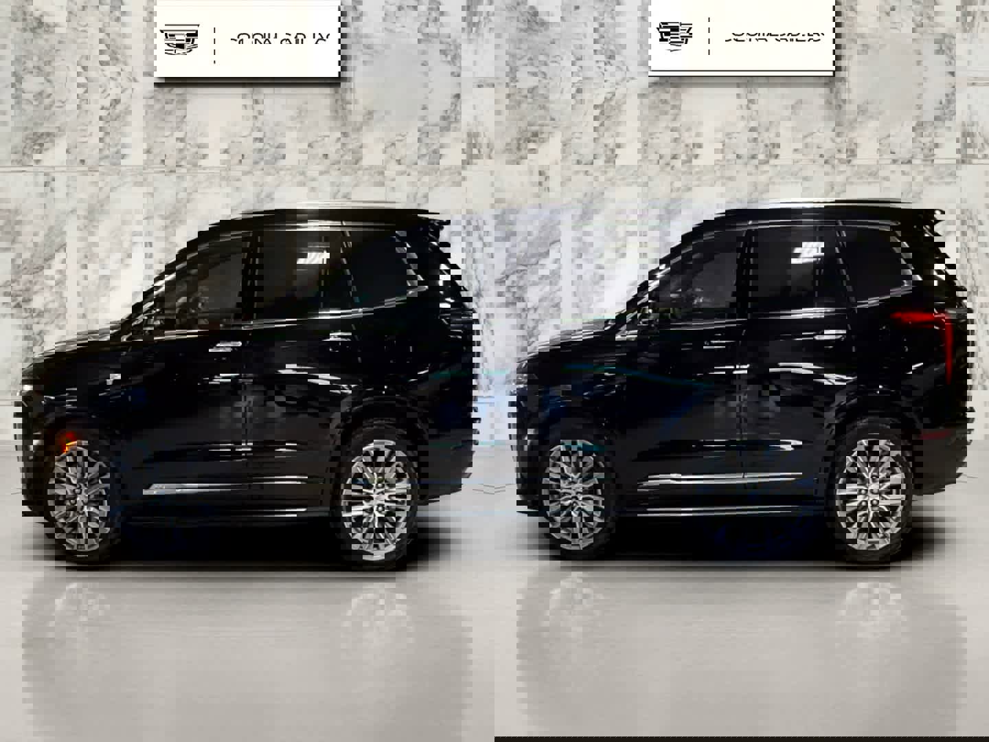 Used 2024 Cadillac XT6 Premium Luxury w/ Platinum Package image 2