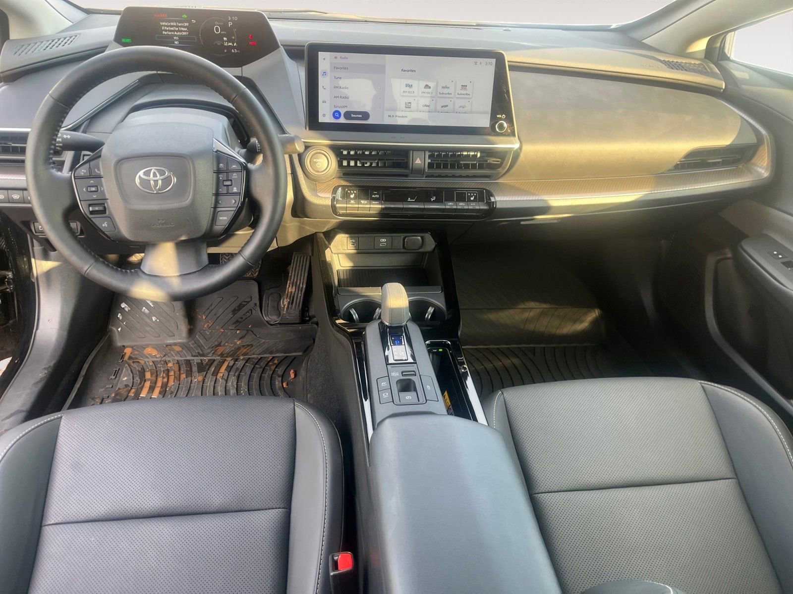 Used 2024 Toyota Prius XLE image 3