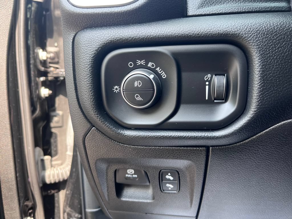 Used 2021 RAM 1500 Big Horn AWD/4WD image 15