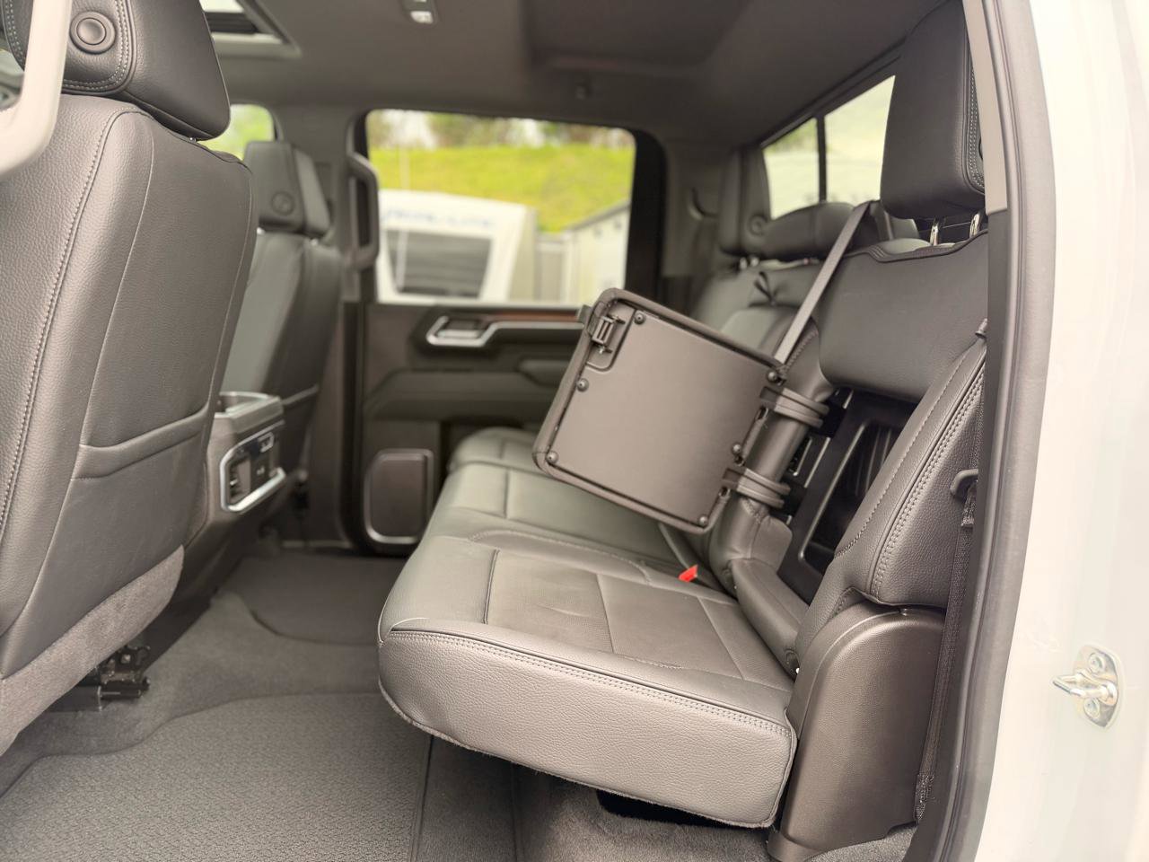 Used 2025 GMC Sierra 3500 Denali AWD/4WD image 18